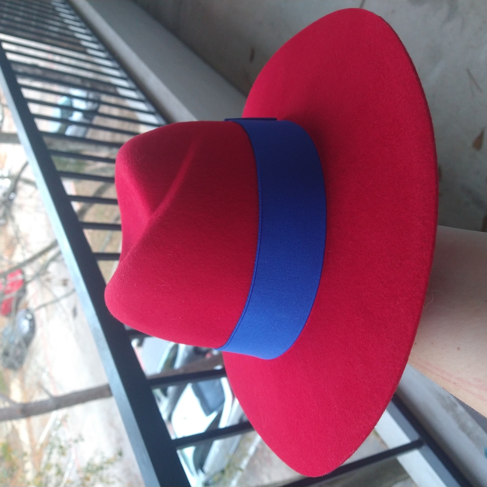 Stylish Red Wool Hat with Black Edge